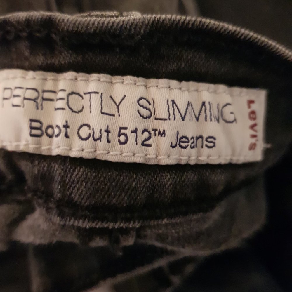 levis boot cut 512